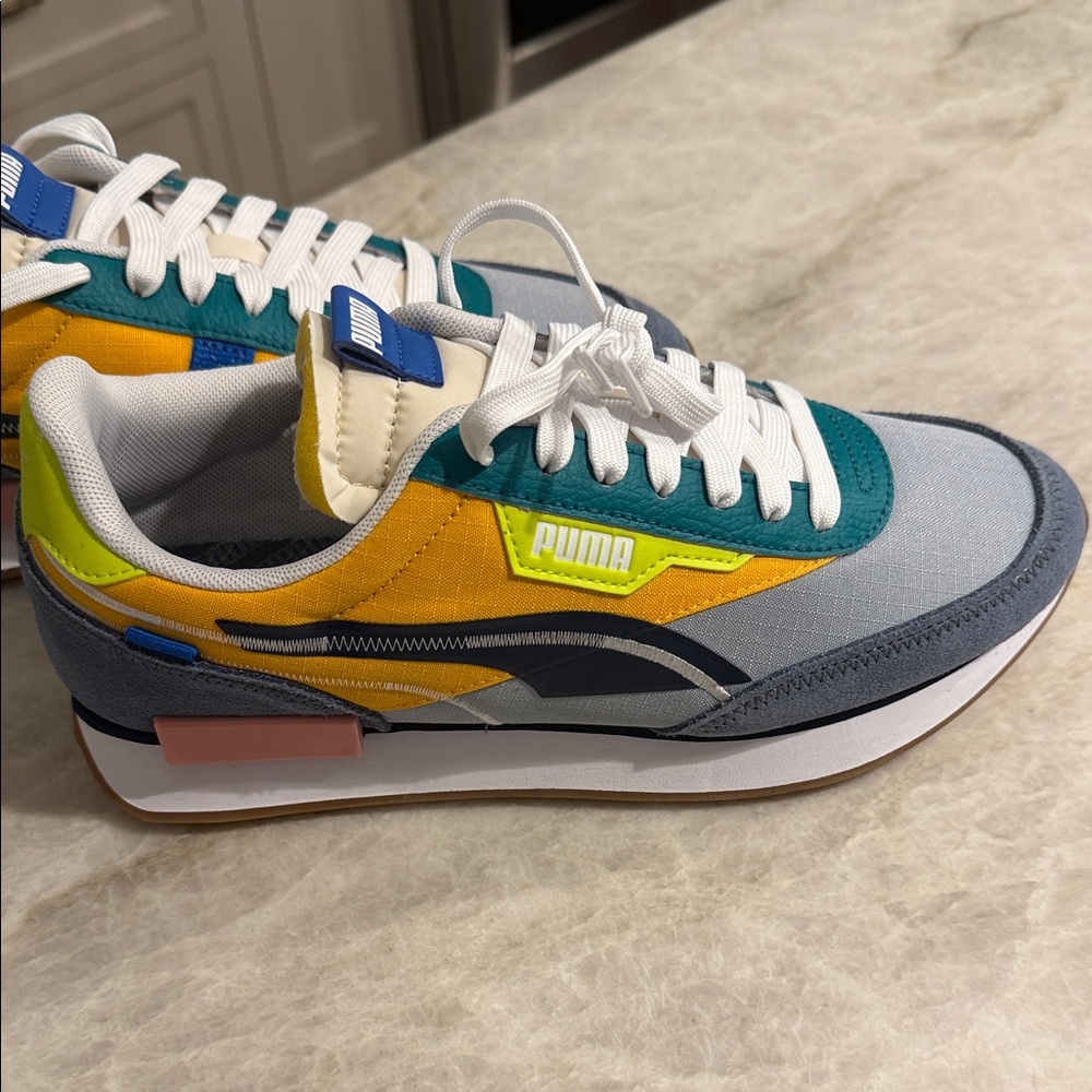 Puma Men's Blue and Yellow Sneakers